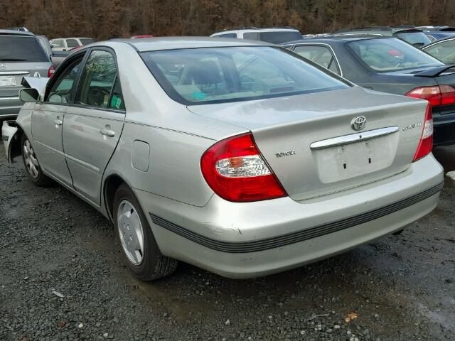 4T1BE32K43U258170 - 2003 TOYOTA CAMRY LE 银色 照片 3