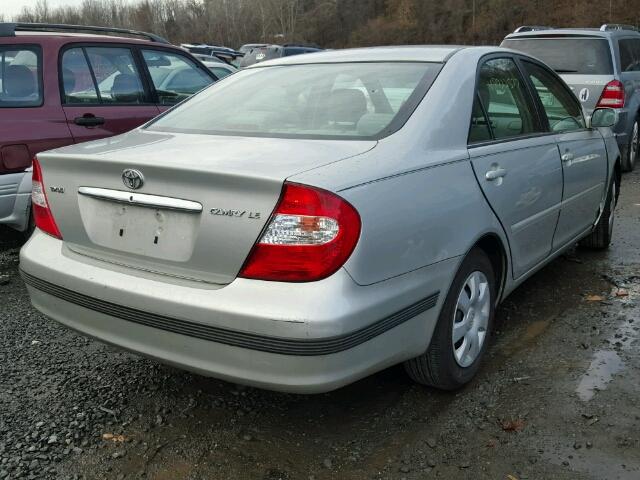 4T1BE32K43U258170 - 2003 TOYOTA CAMRY LE SILVER photo 4