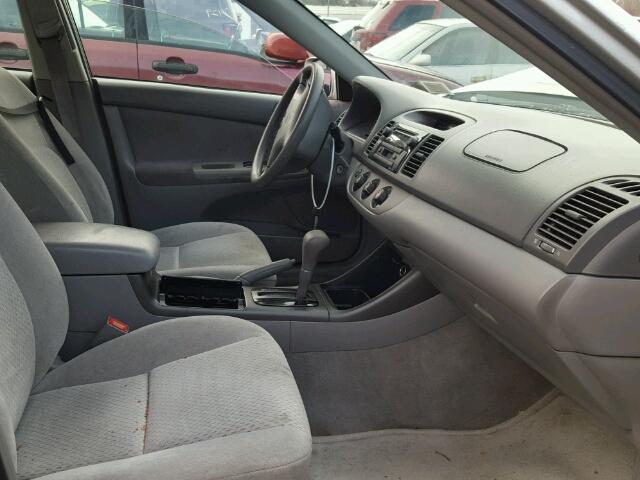 4T1BE32K43U258170 - 2003 TOYOTA CAMRY LE 银色 照片 5