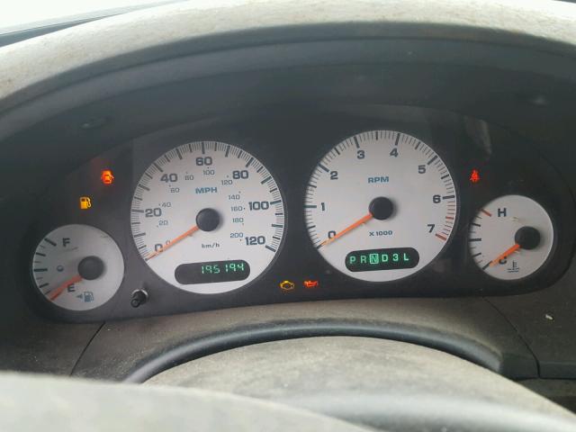 1C4GP44R94B529497 - 2004 CHRYSLER TOWN & COU 白色 照片 8