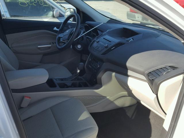 1FMCU0GD2HUC59809 - 2017 FORD ESCAPE SE 白色 照片 5