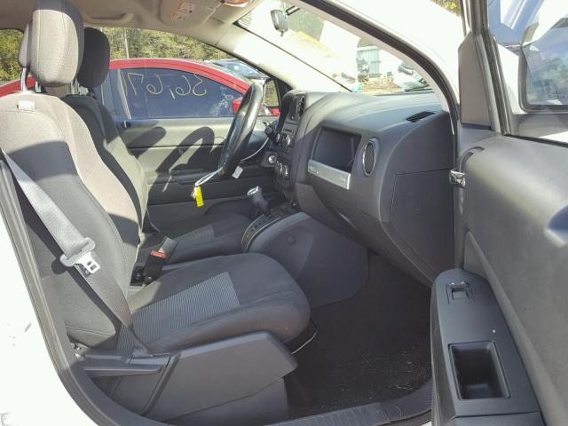 1C4NJCBB2FD145741 - 2015 JEEP COMPASS SP თეთრი ფოტო 5