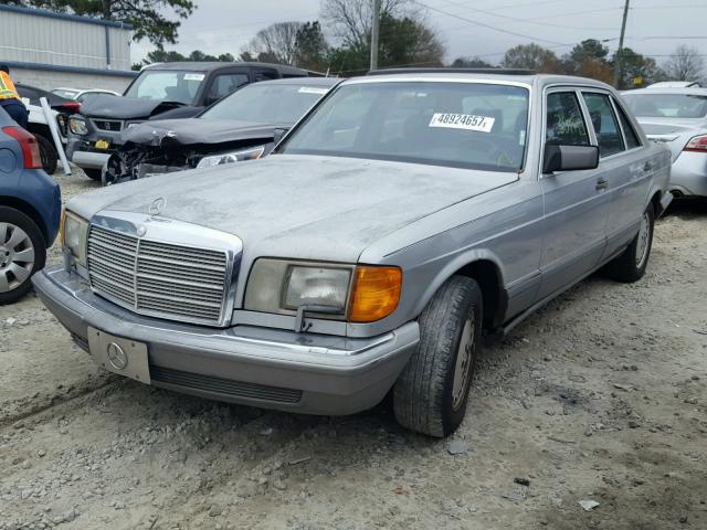 WDBCA35E7MA580913 - 1991 MERCEDES-BENZ 420 SEL SILVER photo 2