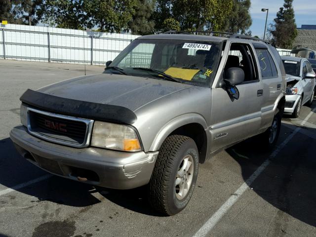 1GKDT13W3W2526381 - 1998 GMC ENVOY GRAY photo 2