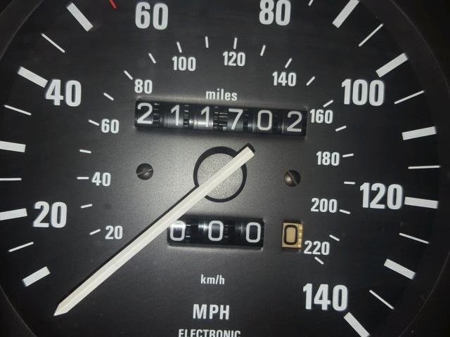 WBADK7304J9833133 - 1988 BMW 528 E BLACK photo 8