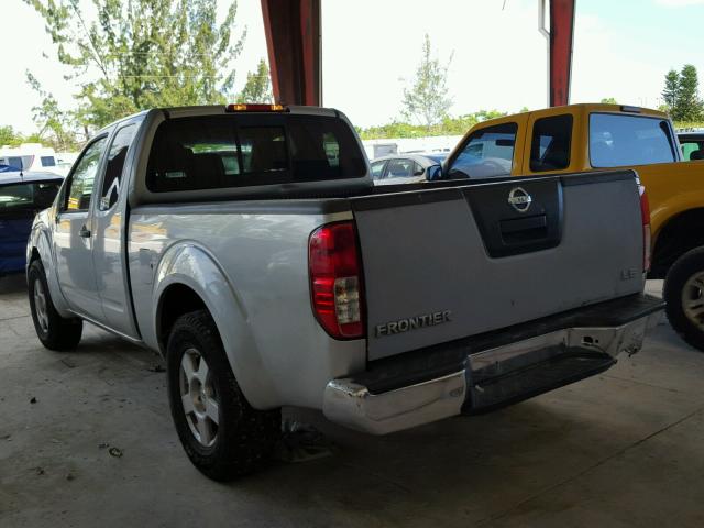 1N6BD06T77C444013 - 2007 NISSAN FRONTIER K SILVER photo 3