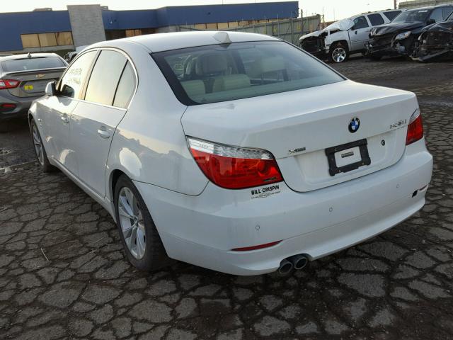 WBANV9C51AC137707 - 2010 BMW 535 XI WHITE photo 3