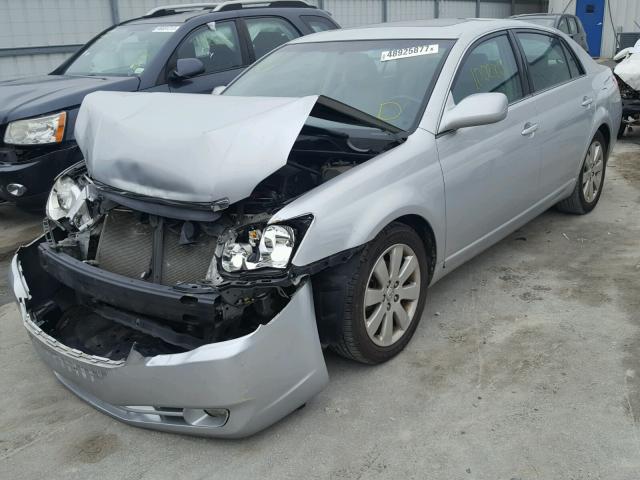 4T1BK36B36U071218 - 2006 TOYOTA AVALON XL SILVER photo 2