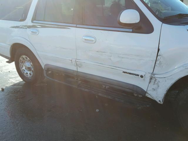 5LMRU27A0XLJ34045 - 1999 LINCOLN NAVIGATOR თეთრი ფოტო 9