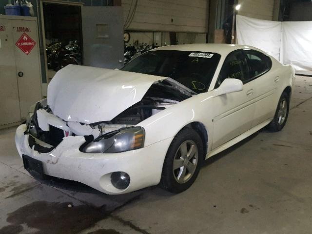 2G2WP552561281890 - 2006 PONTIAC GRAND PRIX WHITE photo 2