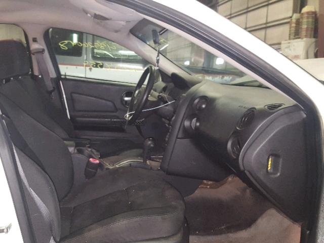 2G2WP552561281890 - 2006 PONTIAC GRAND PRIX WHITE photo 5