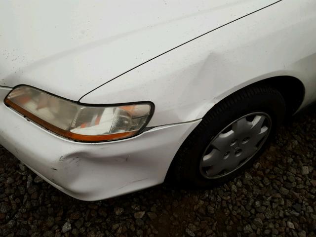 1HGCG56441A073269 - 2001 HONDA ACCORD LX WHITE photo 9