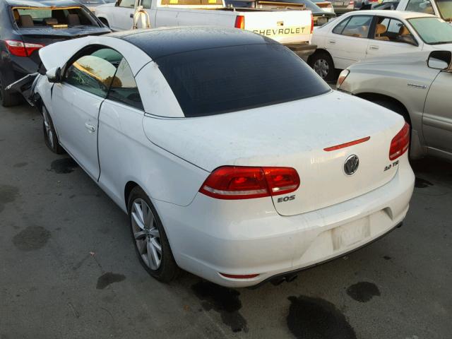 WVWBW8AH5FV001845 - 2015 VOLKSWAGEN EOS KOMFOR თეთრი ფოტო 3