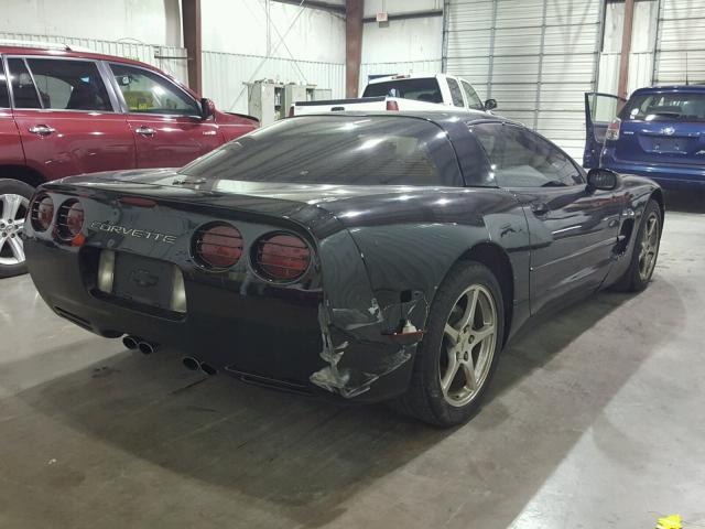 1G1YY22G525124166 - 2002 CHEVROLET CORVETTE BLACK photo 4