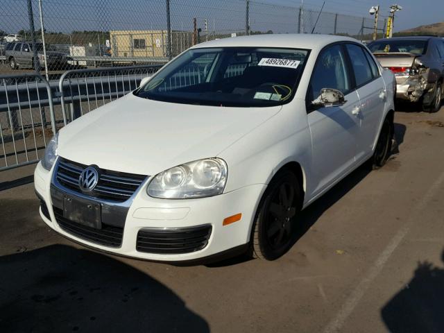 3VWJZ71K68M019001 - 2008 VOLKSWAGEN JETTA S WHITE photo 2