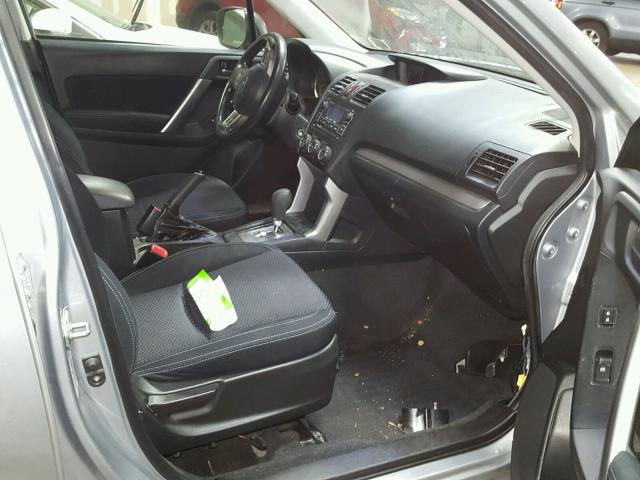 JF2SJABC3FH526413 - 2015 SUBARU FORESTER 2 SILVER photo 5