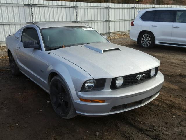 1ZVHT82H085154280 - 2008 FORD MUSTANG GT SILVER photo 1