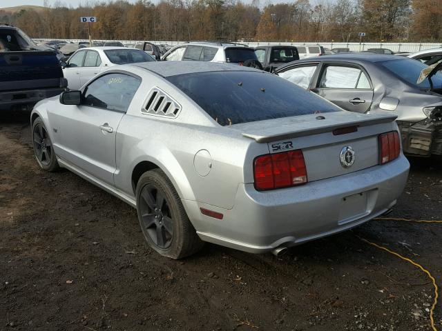 1ZVHT82H085154280 - 2008 FORD MUSTANG GT SILVER photo 3