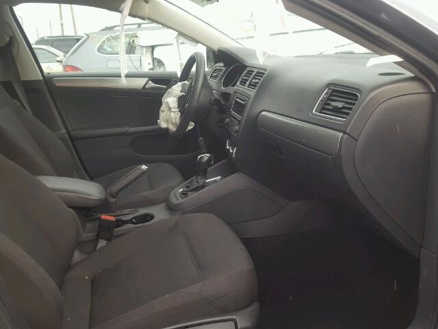 3VWD17AJ4FM258863 - 2015 VOLKSWAGEN JETTA SE 灰色 照片 5