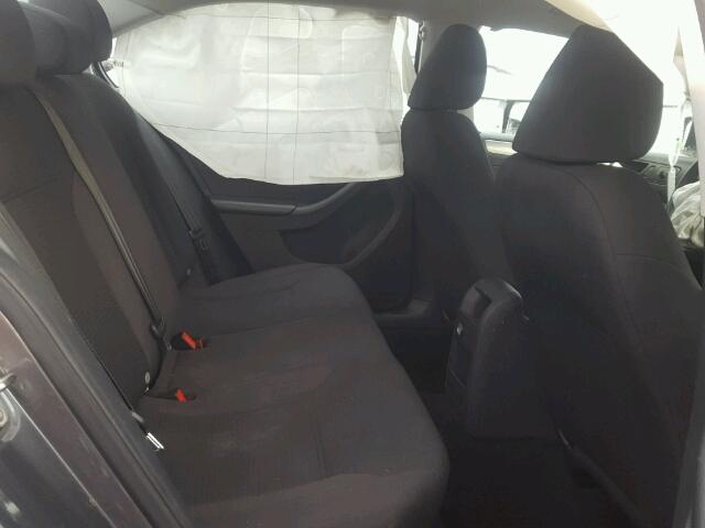 3VWD17AJ4FM258863 - 2015 VOLKSWAGEN JETTA SE 灰色 照片 6