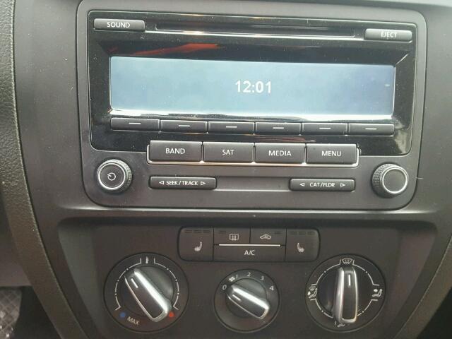 3VWD17AJ4FM258863 - 2015 VOLKSWAGEN JETTA SE 灰色 照片 9