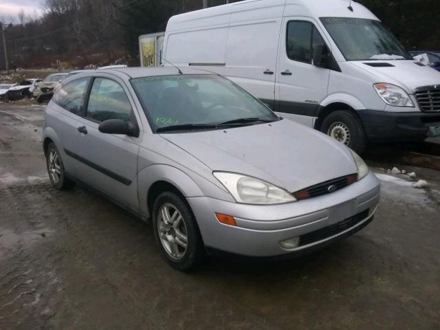 3FAFP3131YR136932 - 2000 FORD FOCUS ZX3 SILVER photo 1