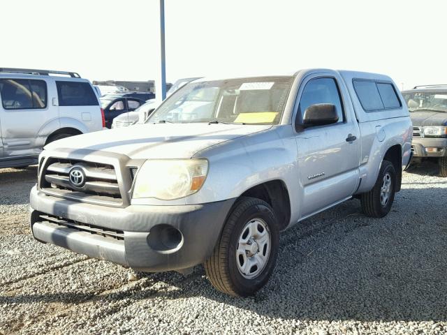 5TENX22N17Z364959 - 2007 TOYOTA TACOMA SILVER photo 2