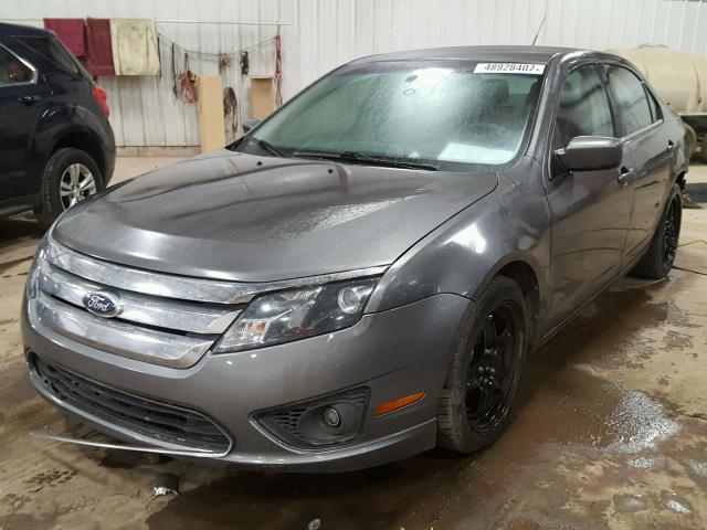 3FAHP0HAXBR236692 - 2011 FORD FUSION SE GRAY photo 2