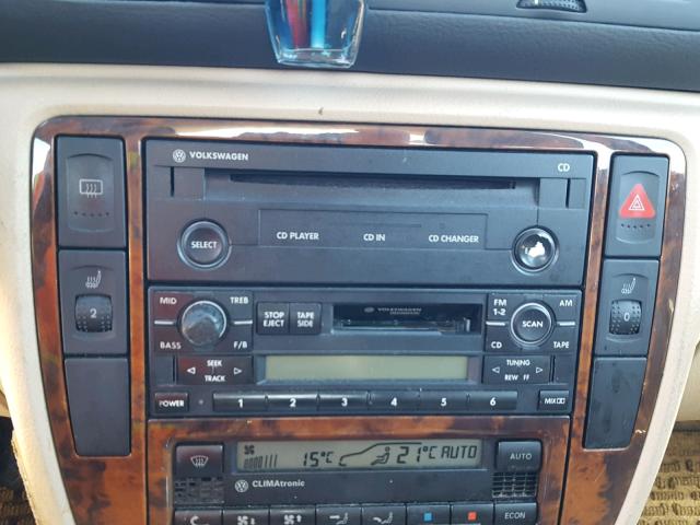 WVWUH23B1YE388549 - 2000 VOLKSWAGEN PASSAT GLX 蓝色 照片 9