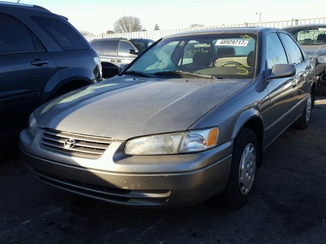 4T1BG22K3XU409932 - 1999 TOYOTA CAMRY CE BEIGE photo 2