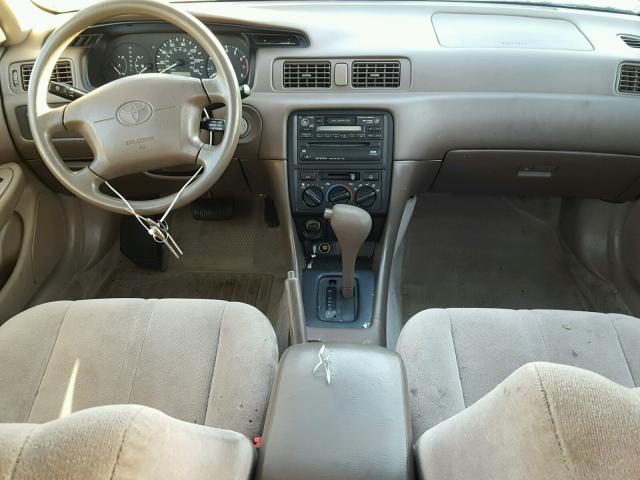 4T1BG22K3XU409932 - 1999 TOYOTA CAMRY CE BEIGE photo 9