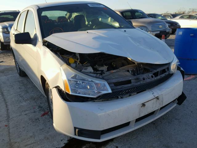 1FAHP3FN9AW200267 - 2010 FORD FOCUS SE WHITE photo 9