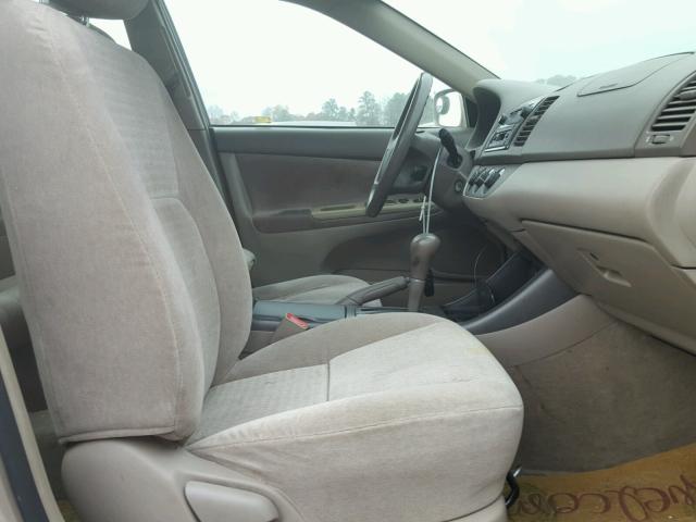 4T1BE32K82U015847 - 2002 TOYOTA CAMRY LE 金色 照片 5