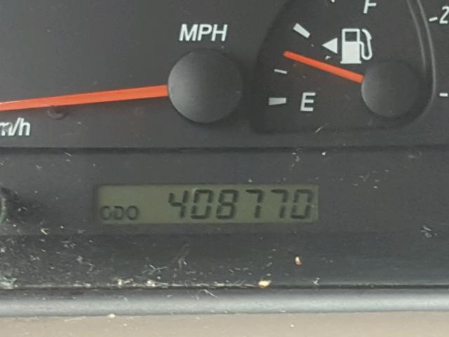 4T1BE32K82U015847 - 2002 TOYOTA CAMRY LE 金色 照片 8