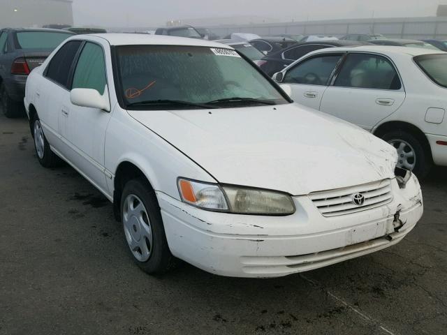 JT2BF22KXV0028728 - 1997 TOYOTA CAMRY LE WHITE photo 1