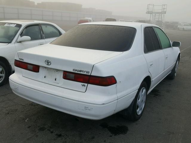 JT2BF22KXV0028728 - 1997 TOYOTA CAMRY LE თეთრი ფოტო 4