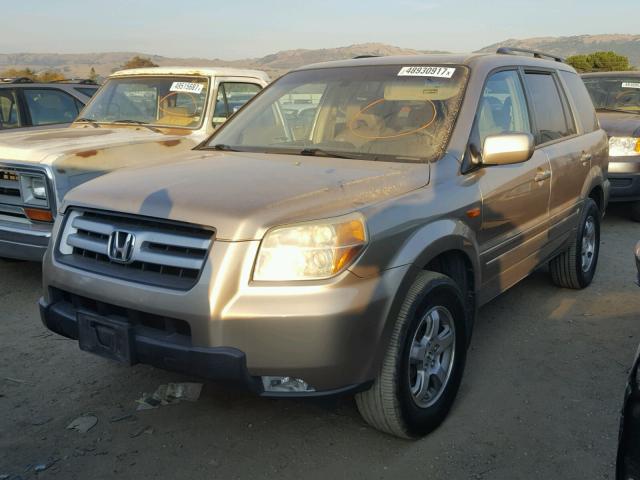 5FNYF28576B026389 - 2006 HONDA PILOT EX BEIGE photo 2