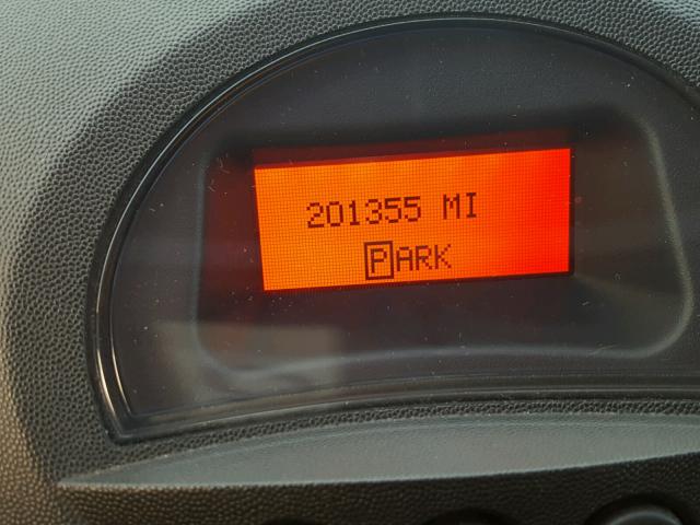 2G2WS522241125273 - 2004 PONTIAC GRAND PRIX SILVER photo 8