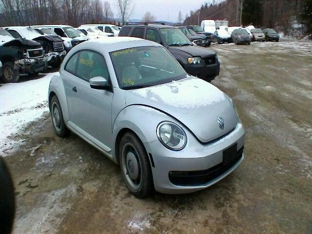 3VWF17AT1FM606970 - 2015 VOLKSWAGEN BEETLE 1.8 SILVER photo 1