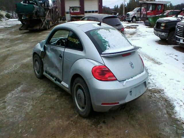 3VWF17AT1FM606970 - 2015 VOLKSWAGEN BEETLE 1.8 SILVER photo 3