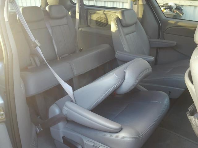 2C4GP54L35R209483 - 2005 CHRYSLER TOWN & COU 蓝色 照片 6