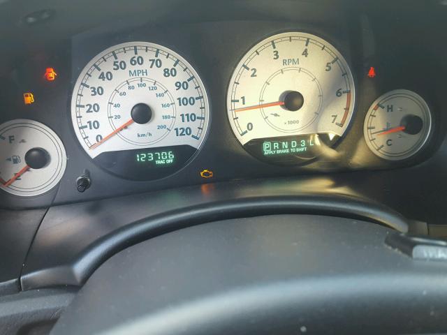 2C4GP54L35R209483 - 2005 CHRYSLER TOWN & COU 蓝色 照片 8