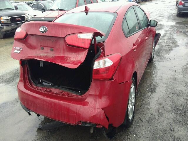 KNAFX4A69G5491419 - 2016 KIA FORTE LX RED photo 4