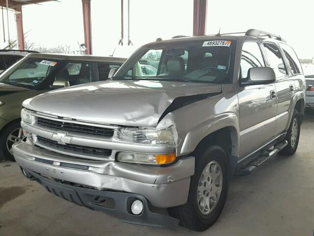 1GNEC13T05R167817 - 2005 CHEVROLET TAHOE C150 TAN photo 2