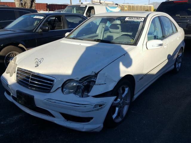 WDBRF52H67A931627 - 2007 MERCEDES-BENZ C 230 WHITE photo 2