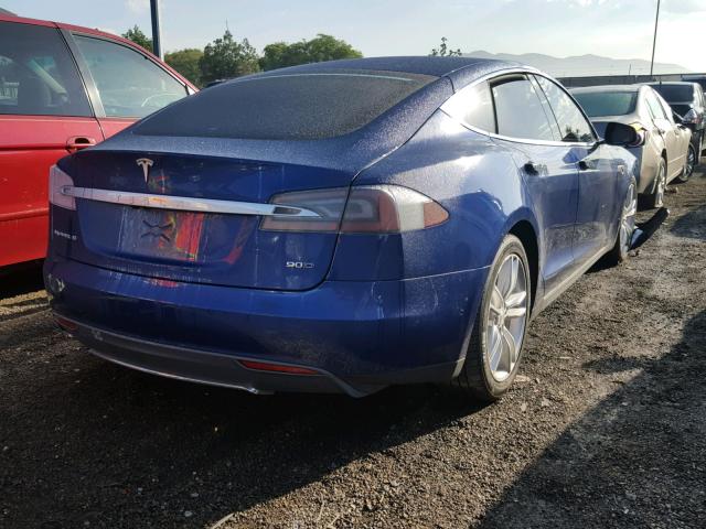 5YJSA1E27FF114805 - 2015 TESLA MODEL S Blau Foto 4