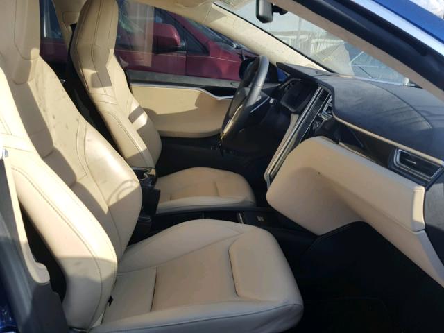 5YJSA1E27FF114805 - 2015 TESLA MODEL S Blau Foto 5