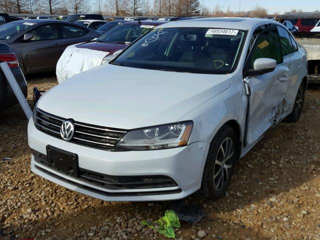 3VWDB7AJ0HM352206 - 2017 VOLKSWAGEN JETTA SE WHITE photo 2