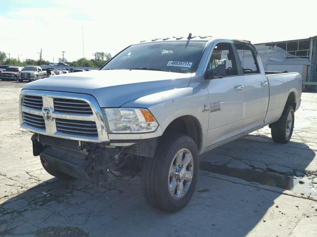 3C6UR5JL0HG571869 - 2017 RAM 2500 SLT SILVER photo 2
