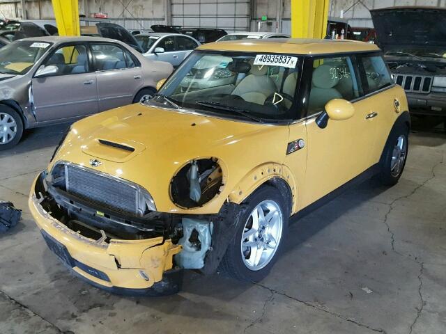 WMWMF73547TL91966 - 2007 MINI COOPER S YELLOW photo 2